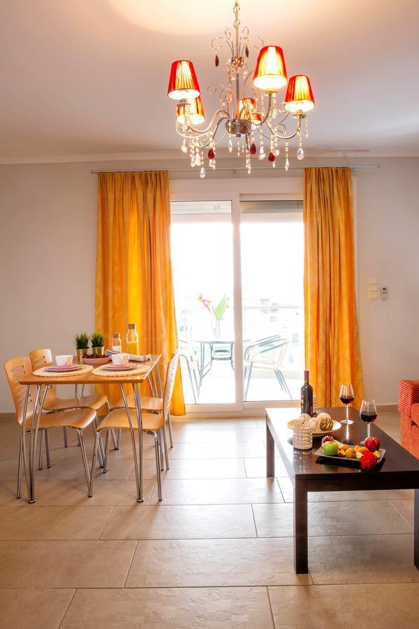 Golden Suites Ofrínion Buitenkant foto